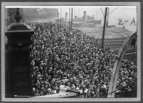 צילום היסטורי -פינדס: קהל, רציף, נפרד מנקודת פרנק ג 'קרפנטר, אוקיינוס ​​נסיעה, פרידה, 1922